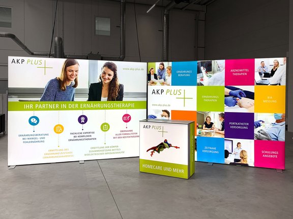 Leuchtender Messestand für unseren Kunden AKP Plus Leuchtender Messestand für unseren Kunden AKP Plus